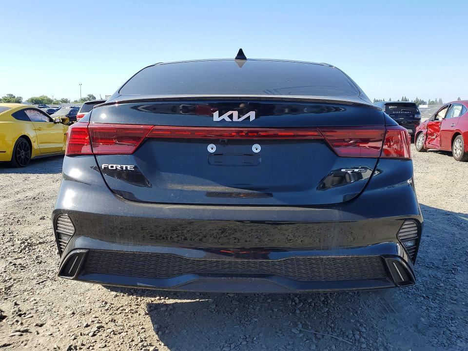 2024 KIA FORTE GT LINE — Фото 6 из 13