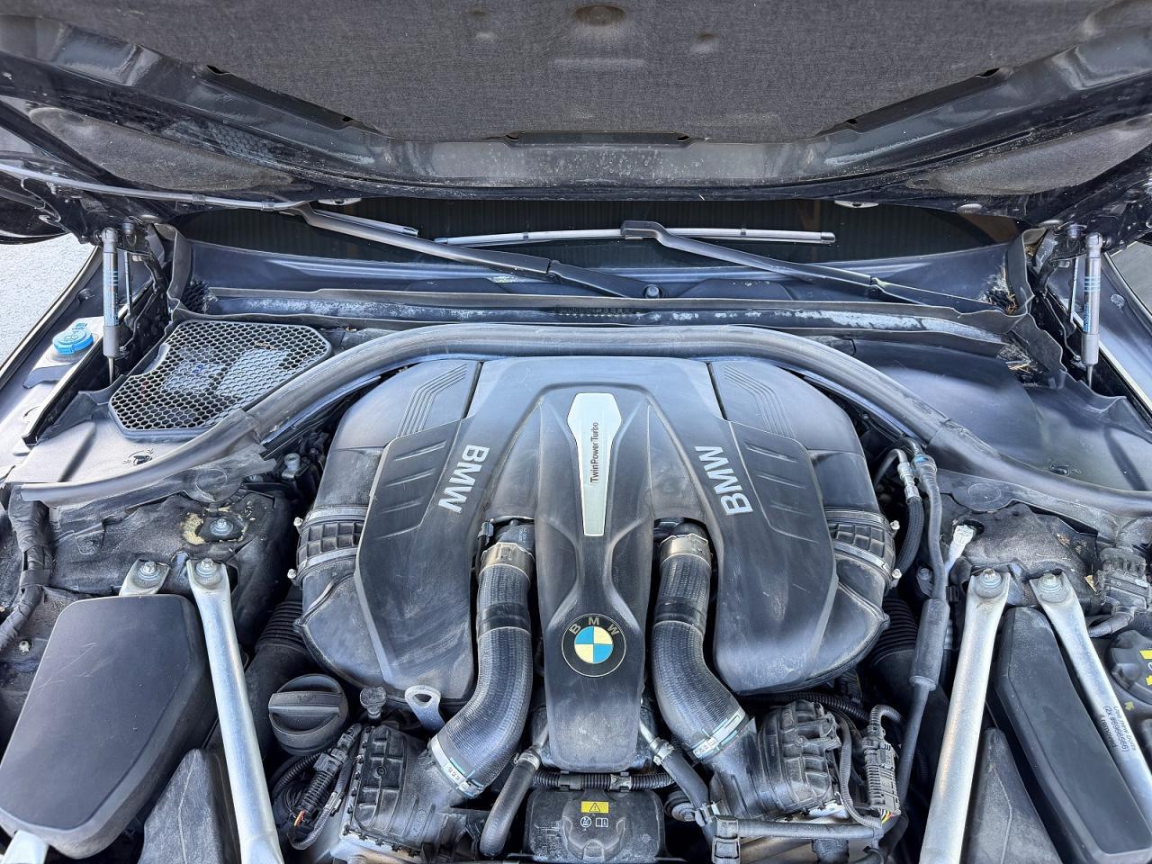 2019 BMW 750 XI — Фото 6 из 15