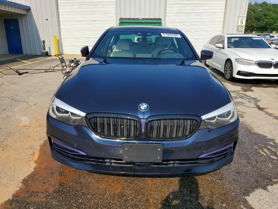 2019 BMW 530XE — Фото 5 из 12