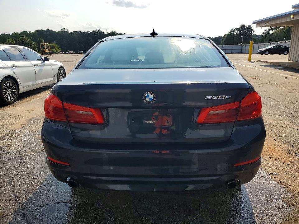 2019 BMW 530XE — Фото 6 из 12