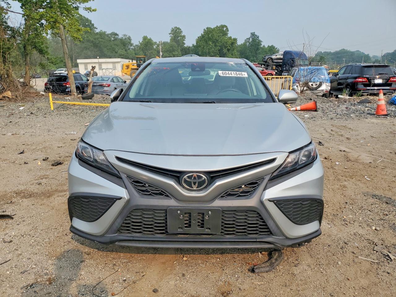 2022 TOYOTA CAMRY SE — Фото 5 из 12