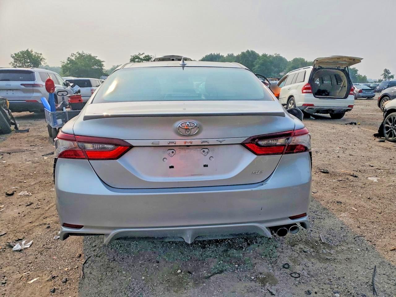 2022 TOYOTA CAMRY SE — Фото 6 из 12