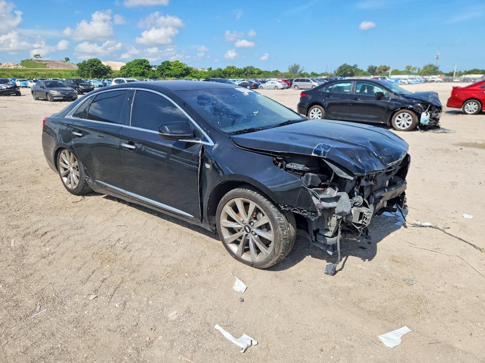 2019 CADILLAC XTS — Фото 4 из 13