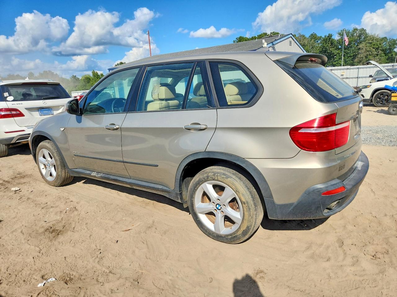 2010 BMW X5 XDRIVE30I — Фото 2 из 13