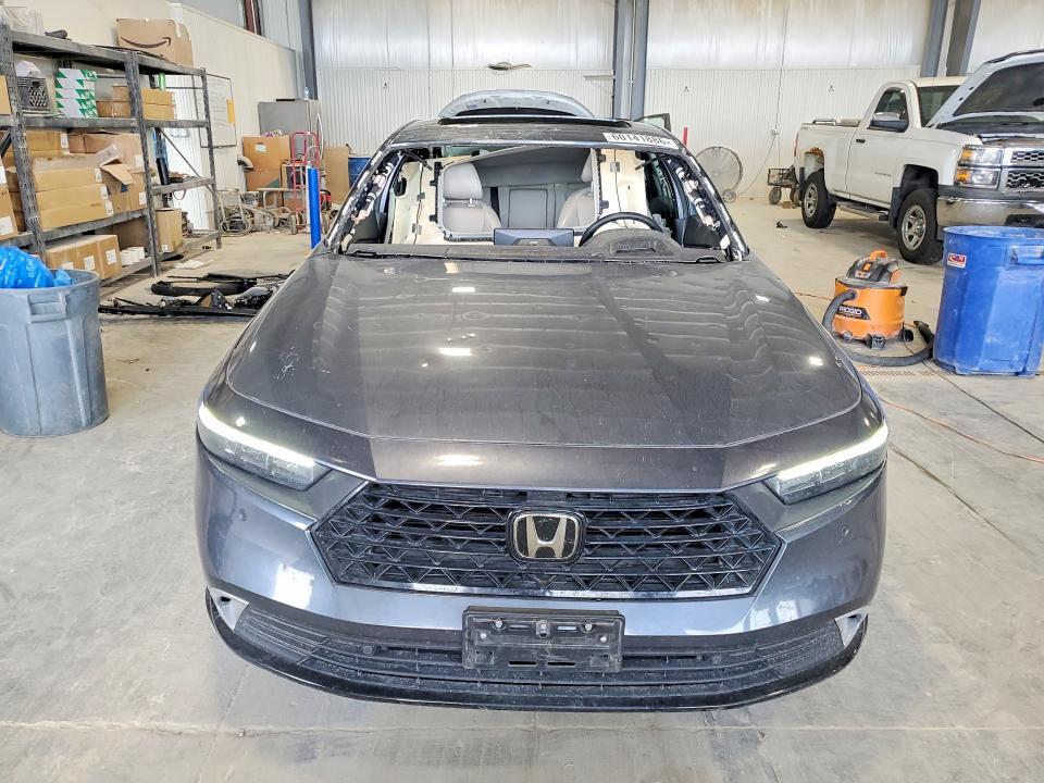 2025 HONDA ACCORD TOURING HYBRID — Фото 5 из 13