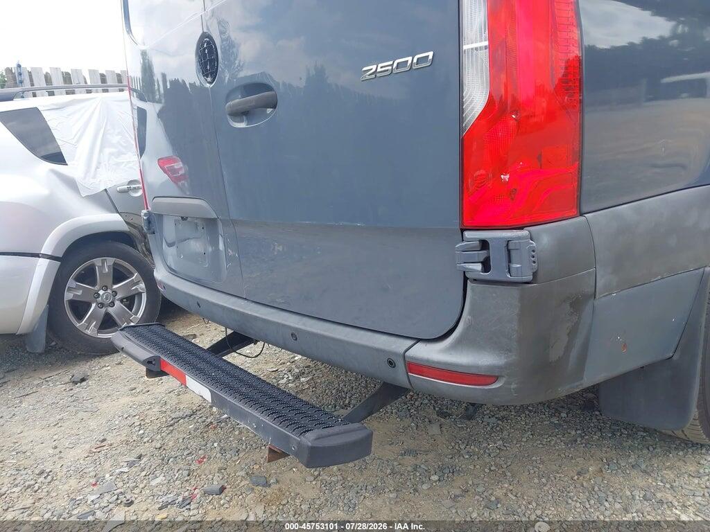 WD4PF0CD7KP092851 2019 MERCEDES-BENZ SPRINTER 2500 photo no. 6