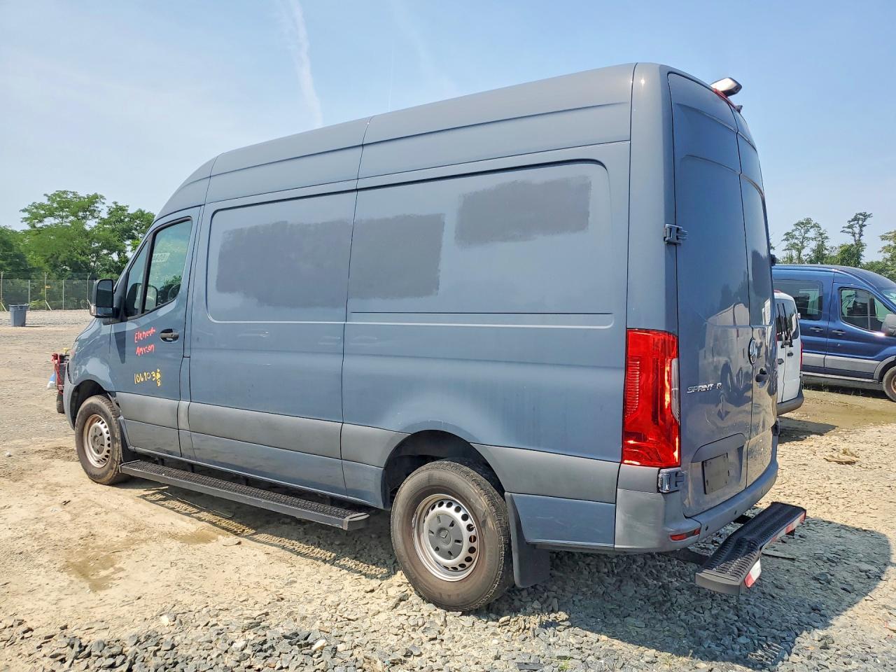 2019 MERCEDES-BENZ SPRINTER 2500/3500 DELIVERY VAN — Фото 2 из 13