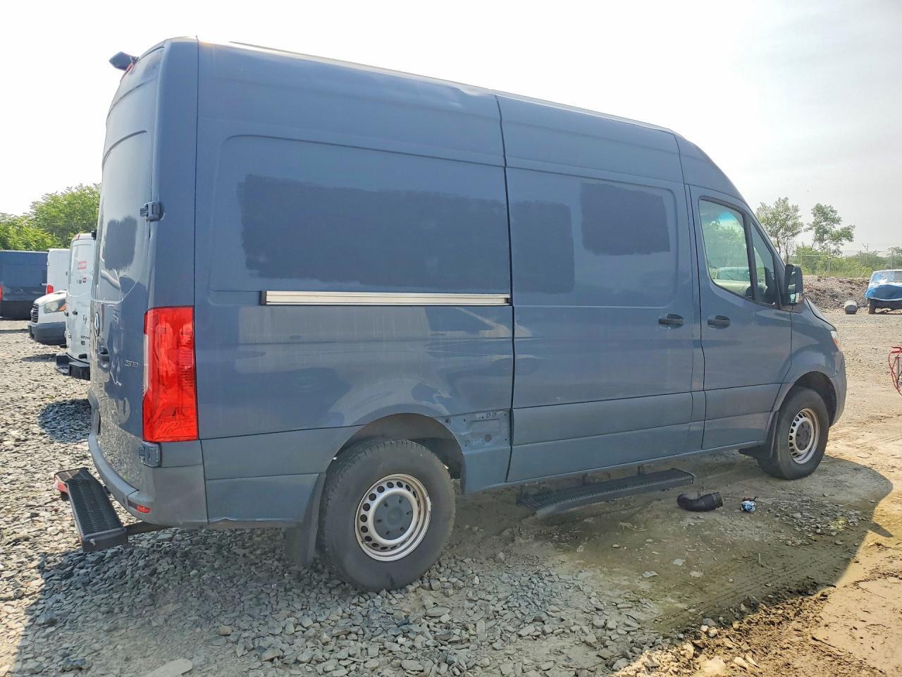 2019 MERCEDES-BENZ SPRINTER 2500/3500 DELIVERY VAN — Фото 3 из 13