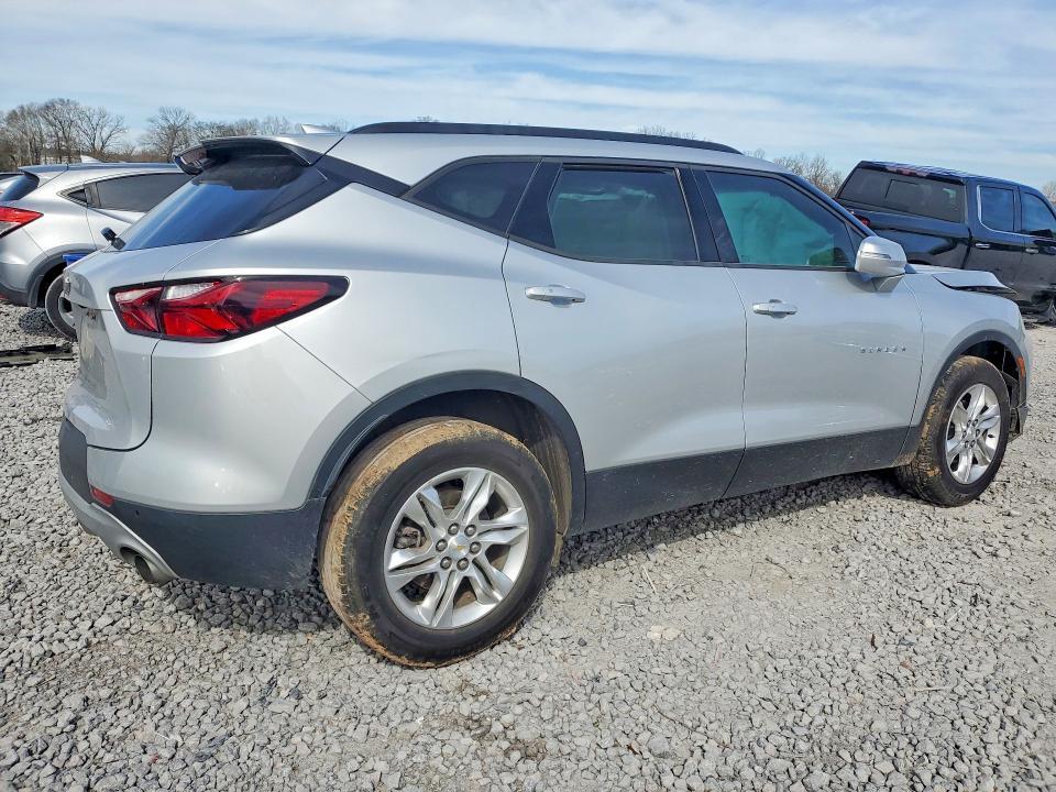 2019 CHEVROLET BLAZER 2LT — Фото 3 из 13