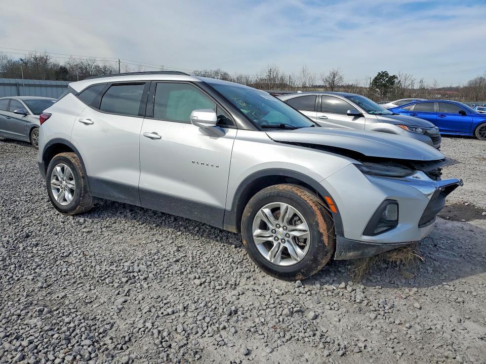 2019 CHEVROLET BLAZER 2LT — Фото 4 из 13