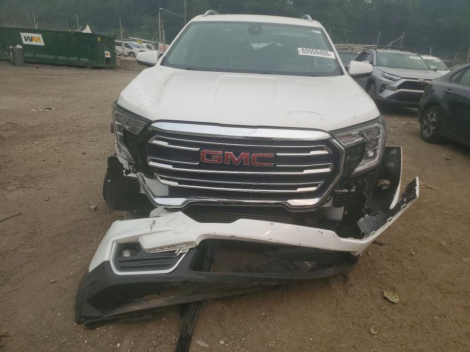 2023 GMC TERRAIN SLT — Фото 5 из 12