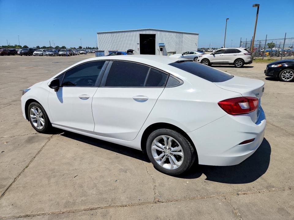 2019 CHEVROLET CRUZE LS — Фото 2 из 12