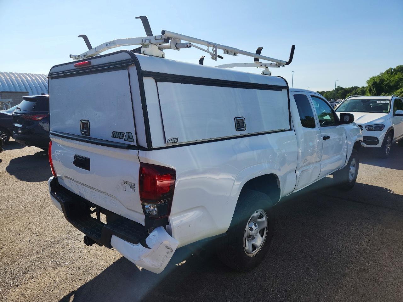 2020 TOYOTA TACOMA SR — Фото 3 из 12