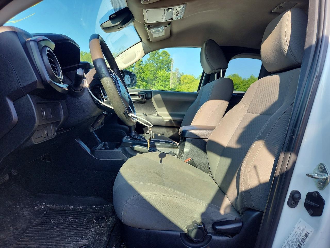 2020 TOYOTA TACOMA SR — Фото 7 из 12