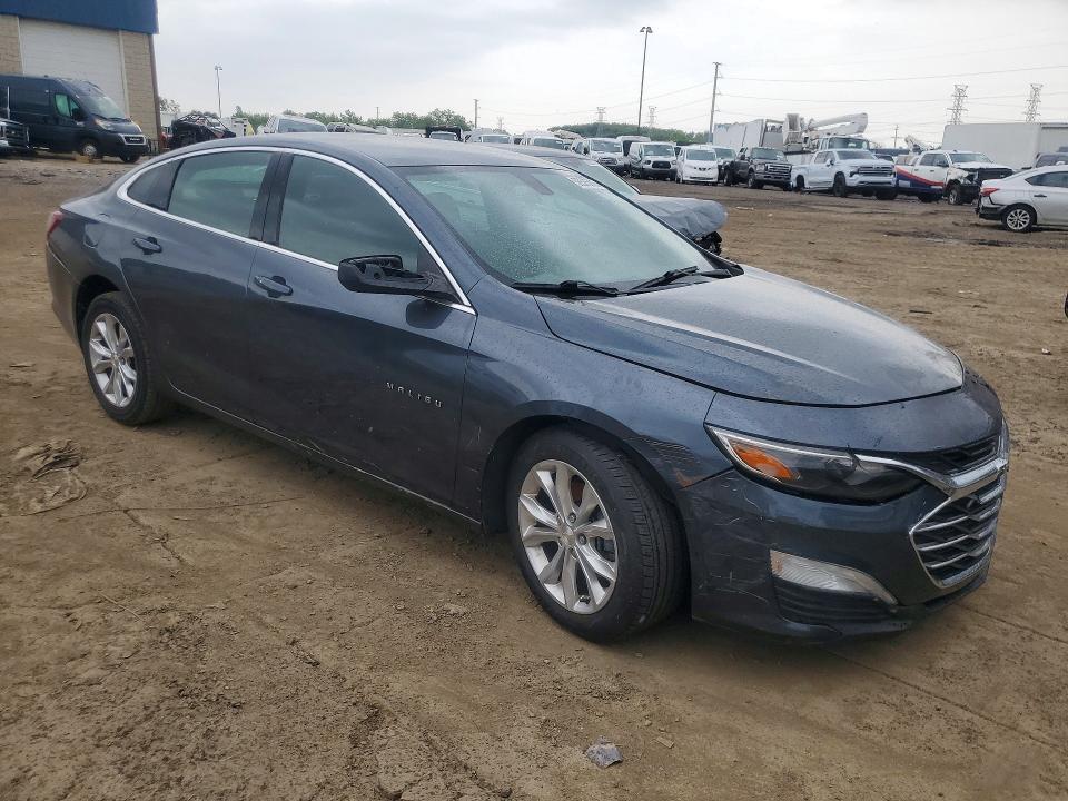2019 CHEVROLET MALIBU LT — Фото 4 из 12