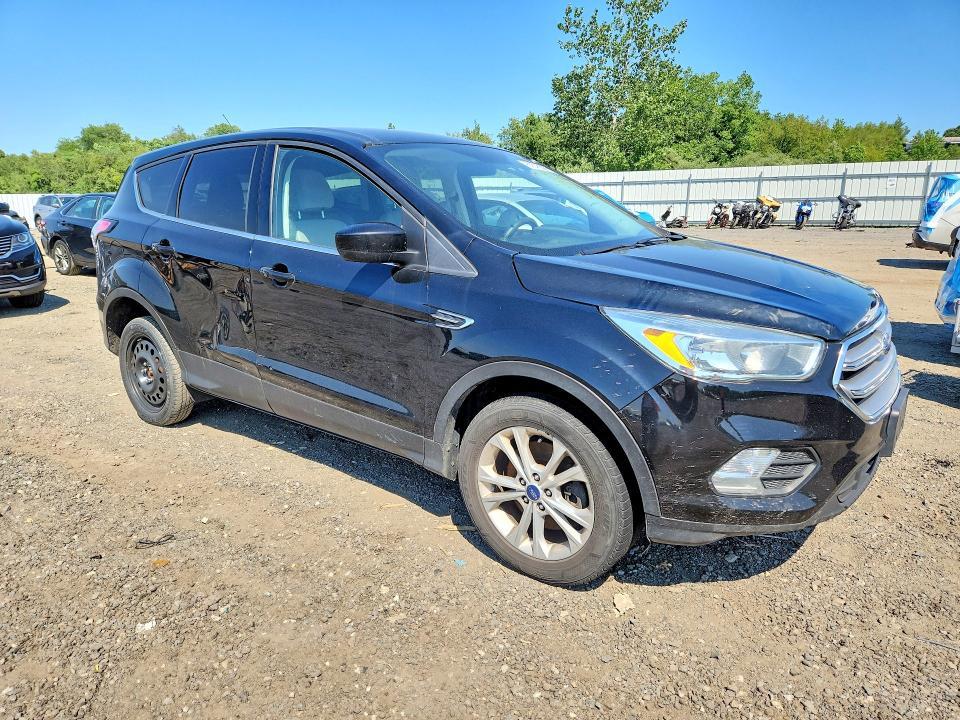 2017 FORD ESCAPE SE — Фото 4 из 13