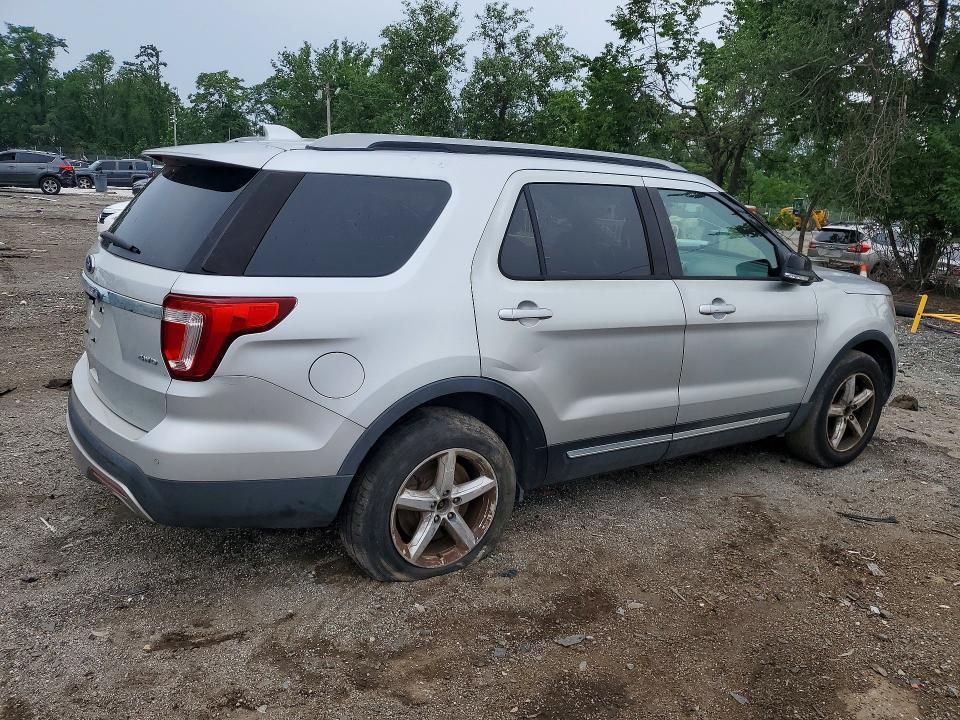 2017 FORD EXPLORER XLT — Фото 3 из 13