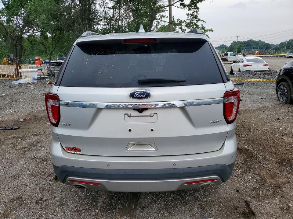 2017 FORD EXPLORER XLT — Фото 6 из 13