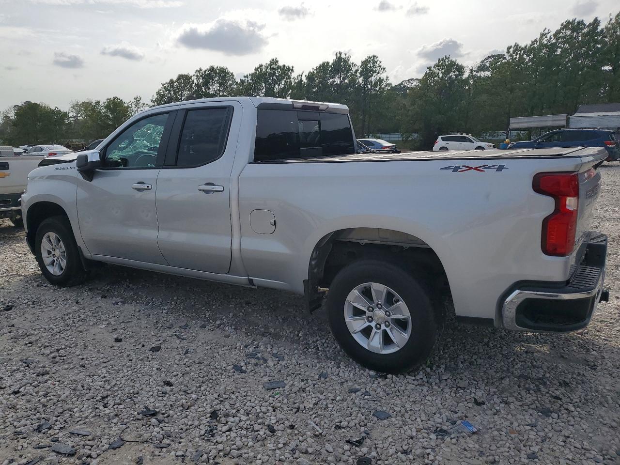 2019 CHEVROLET SILVERADO K1500 LT — Фото 2 из 12