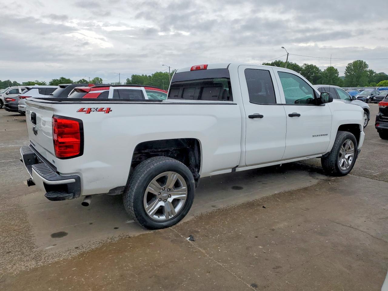 2GCVKMEC6K1173524 2019 CHEVROLET SILVERADO LD photo no. 3