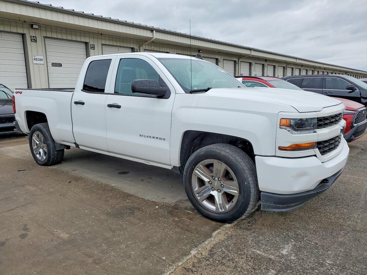 2GCVKMEC6K1173524 2019 CHEVROLET SILVERADO LD photo no. 4