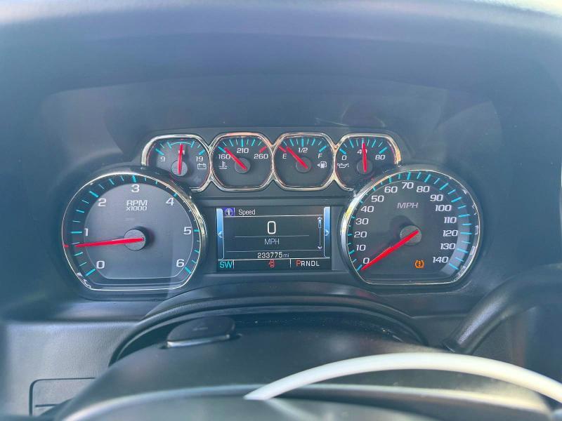 2019 CHEVROLET SUBURBAN K1500 LT — Фото 11 из 13