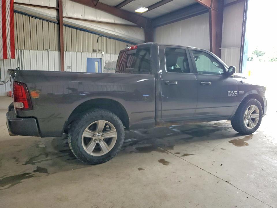 2015 RAM 1500 SPORT — Фото 3 из 12
