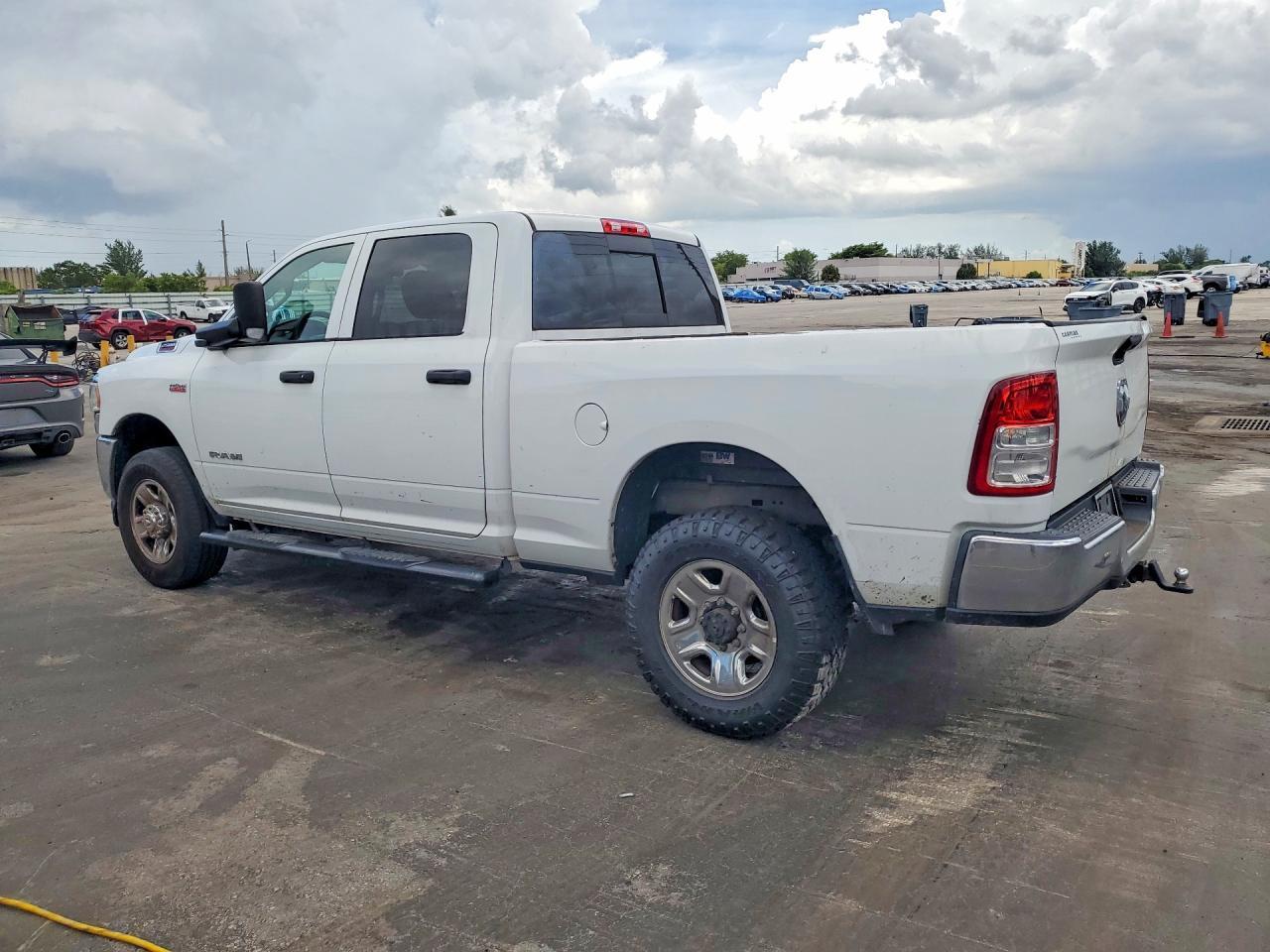 2020 RAM 2500 TRADESMAN — Фото 2 из 12