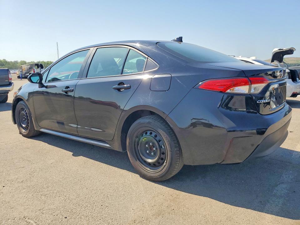 2025 TOYOTA COROLLA LE — Фото 2 из 13