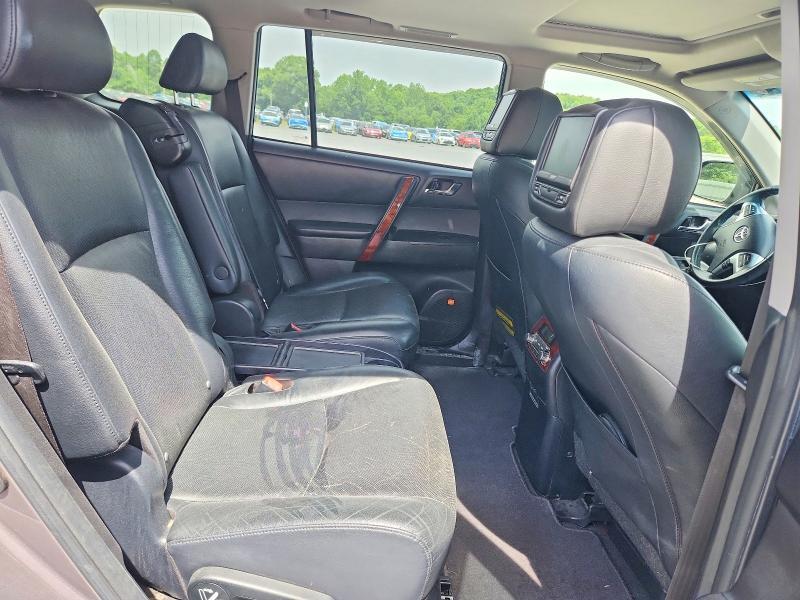 2012 TOYOTA HIGHLANDER HYBRID LIMITED — Фото 11 из 13