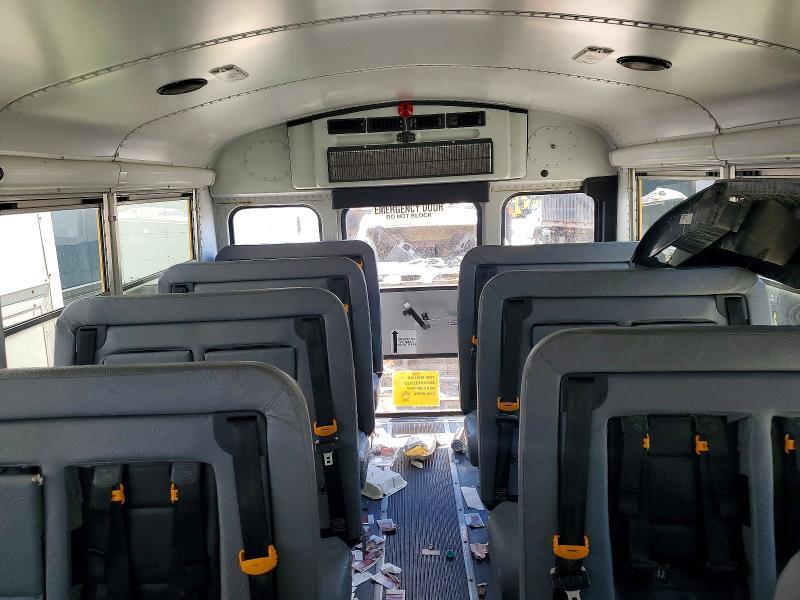 2014 CHEVROLET EXPRESS G3 - SCHOOL BUS — Фото 6 из 10