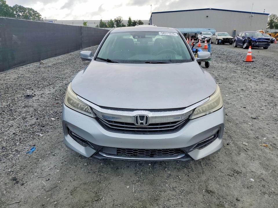 2017 HONDA ACCORD TOURING HYBRID — Фото 5 из 12