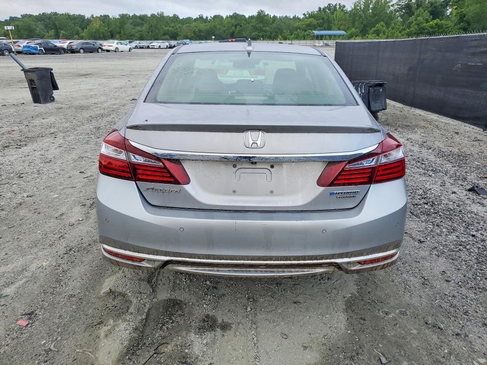2017 HONDA ACCORD TOURING HYBRID — Фото 6 из 12