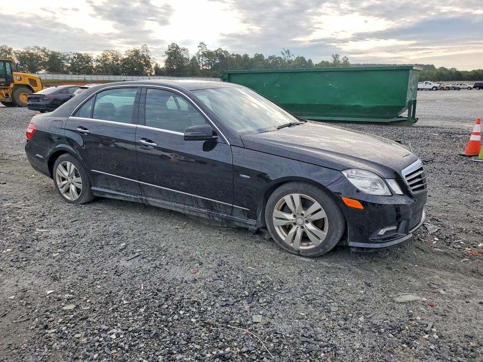 2011 MERCEDES-BENZ E 350 BLUETEC — Фото 4 из 12