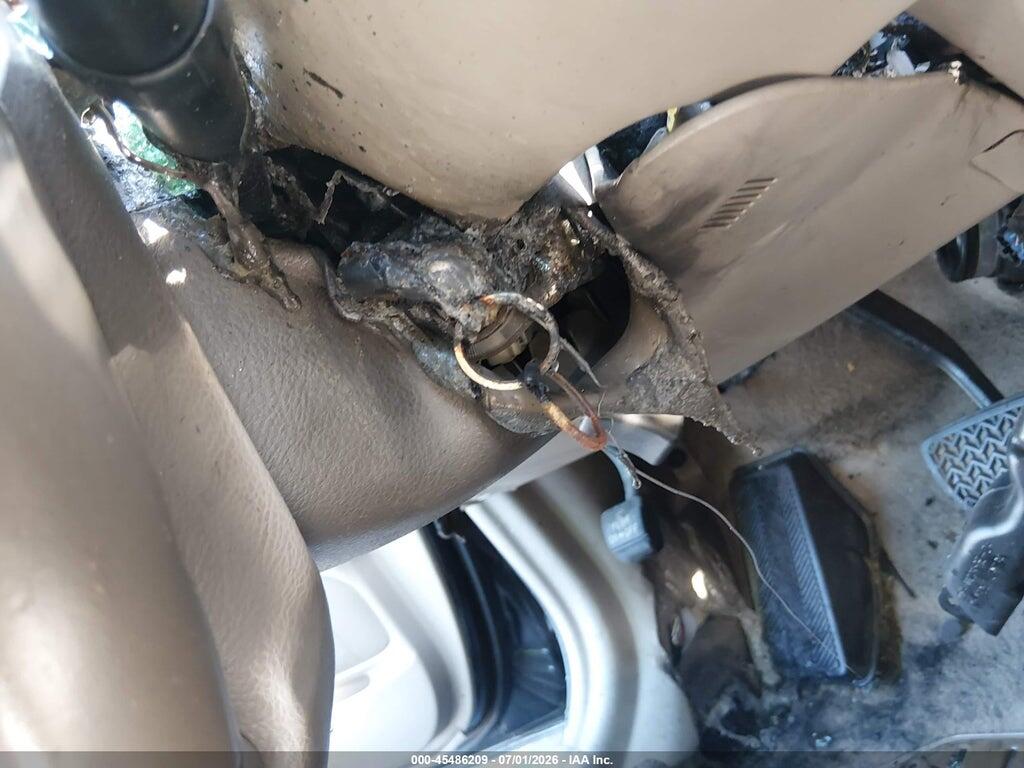 4T1BF32K45U104929 2005 TOYOTA CAMRY photo no. 11