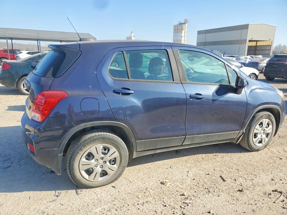 2019 CHEVROLET TRAX LS — Фото 3 из 13