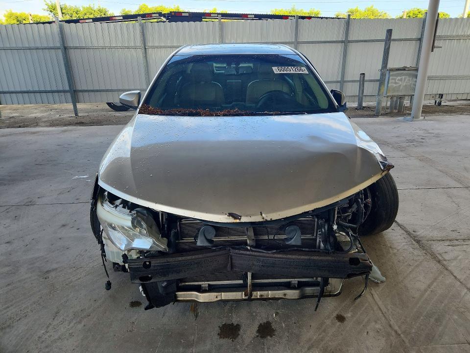 2013 TOYOTA CAMRY HYBRID XLE — Фото 5 из 12