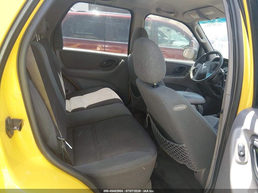 1FMCU031X2KC60821 2002 FORD ESCAPE photo no. 8