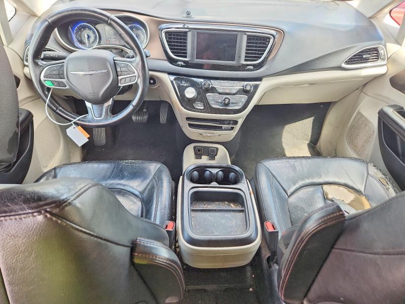 2019 CHRYSLER PACIFICA TOURING L — Фото 8 из 13