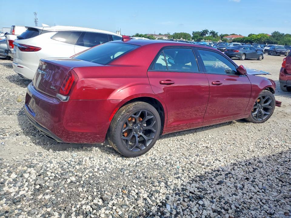 2019 CHRYSLER 300 S — Фото 3 из 12