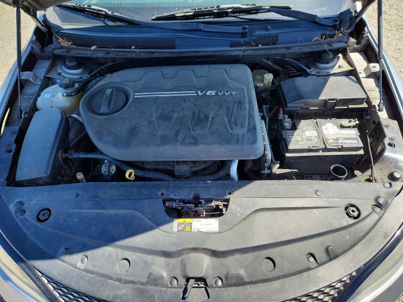 2015 CHRYSLER 200 S — Фото 11 из 12
