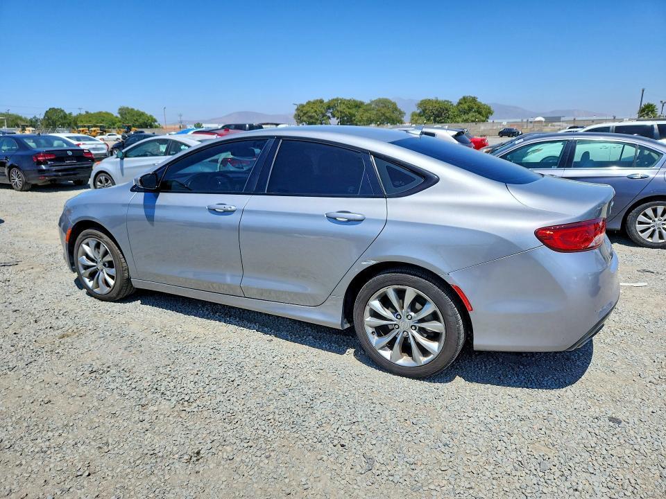2015 CHRYSLER 200 S — Фото 2 из 12