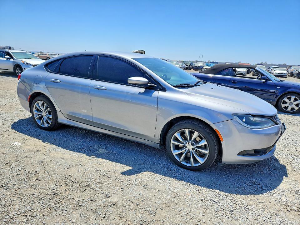 2015 CHRYSLER 200 S — Фото 4 из 12