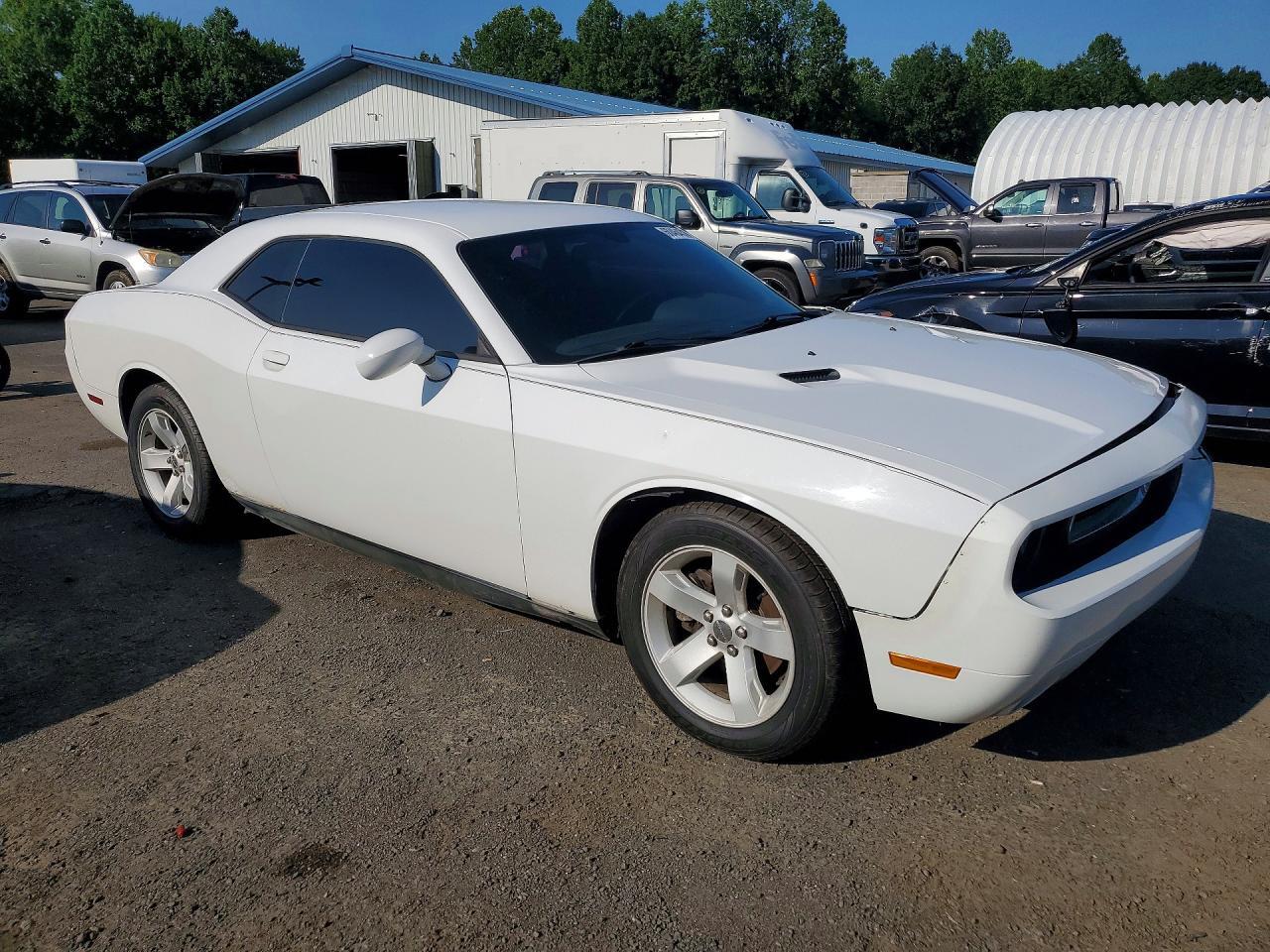 2014 DODGE CHALLENGER SXT — Фото 4 из 12