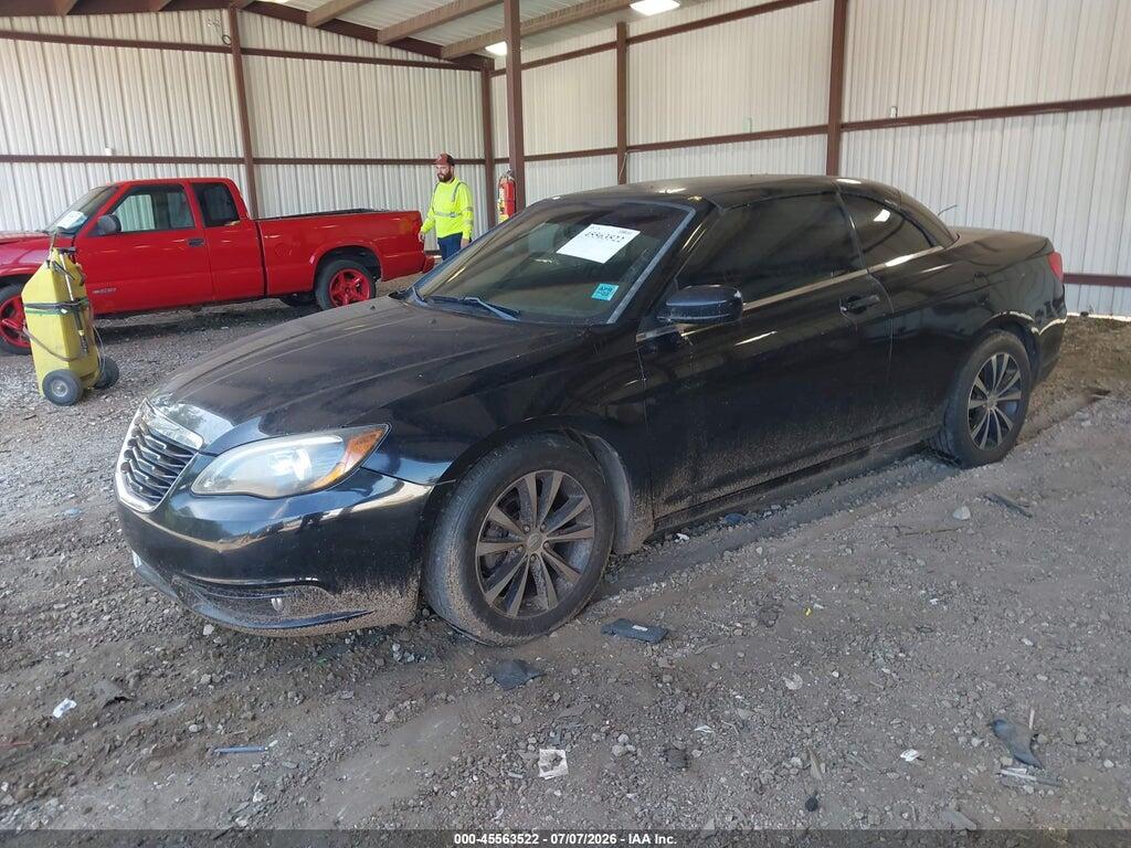 1C3BCBGG1DN712125 2013 CHRYSLER 200 photo no. 2