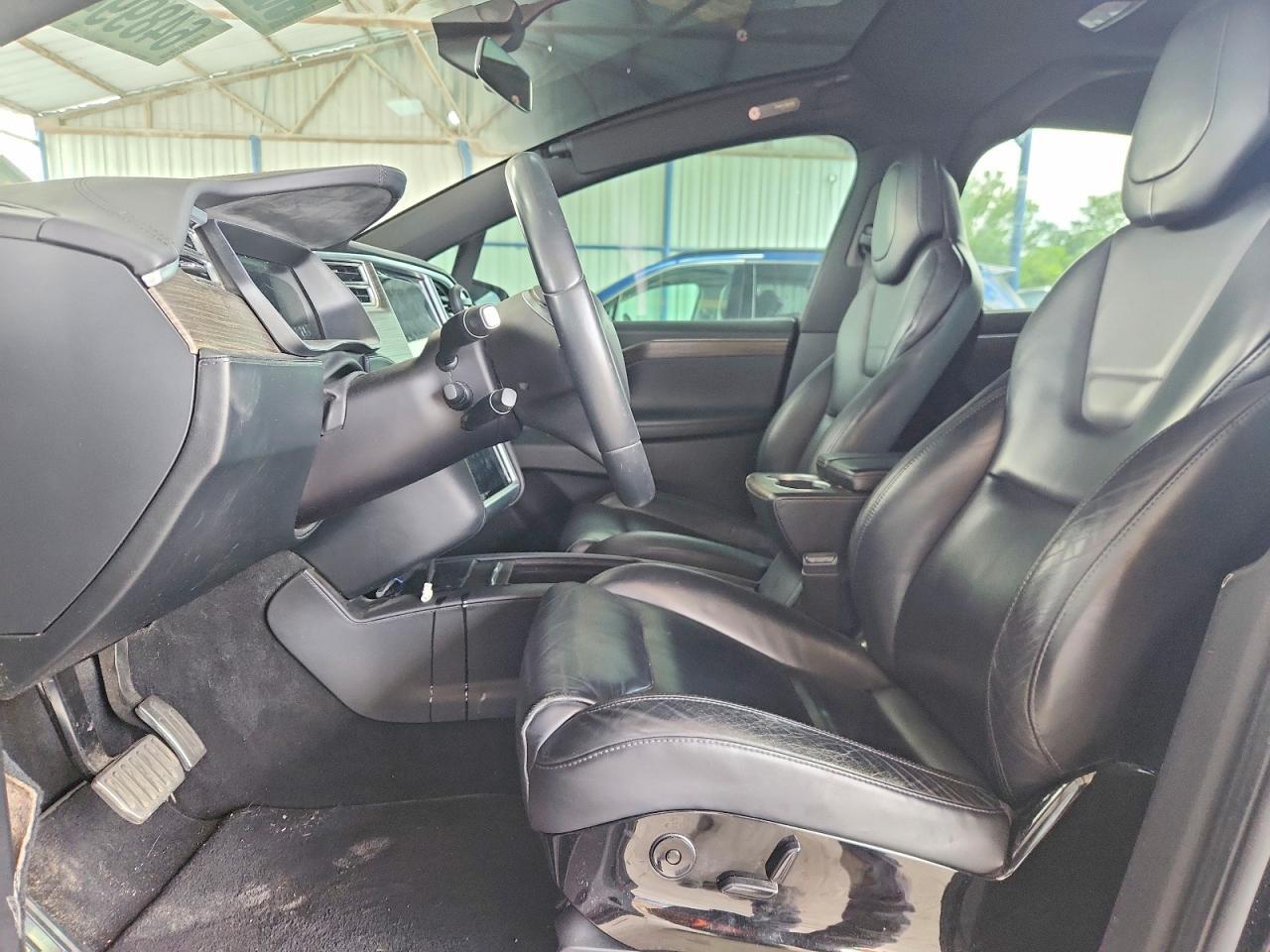 2016 TESLA MODEL X — Фото 7 из 13