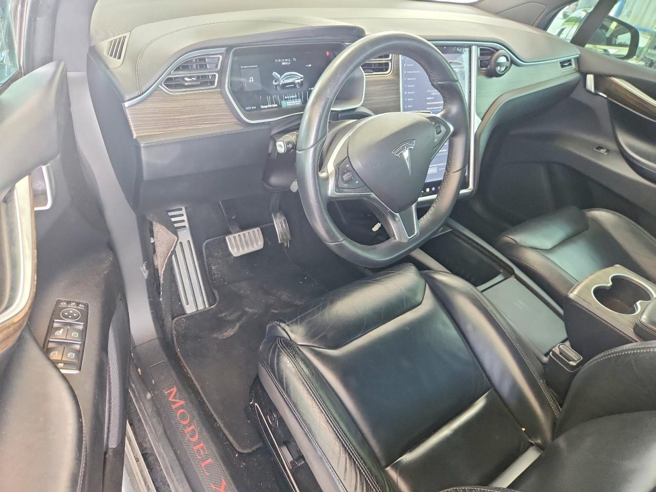 2016 TESLA MODEL X — Фото 8 из 13