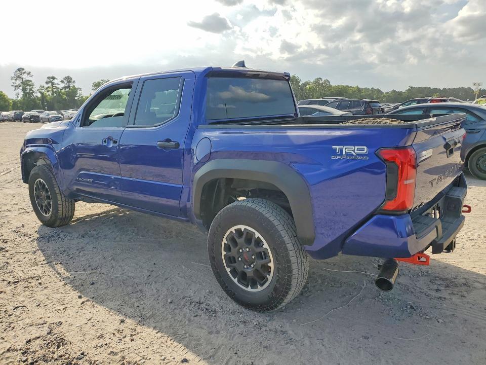 2025 TOYOTA TACOMA — Фото 2 из 13