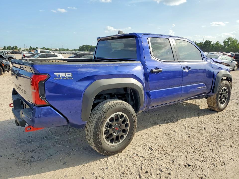 2025 TOYOTA TACOMA — Фото 3 из 13