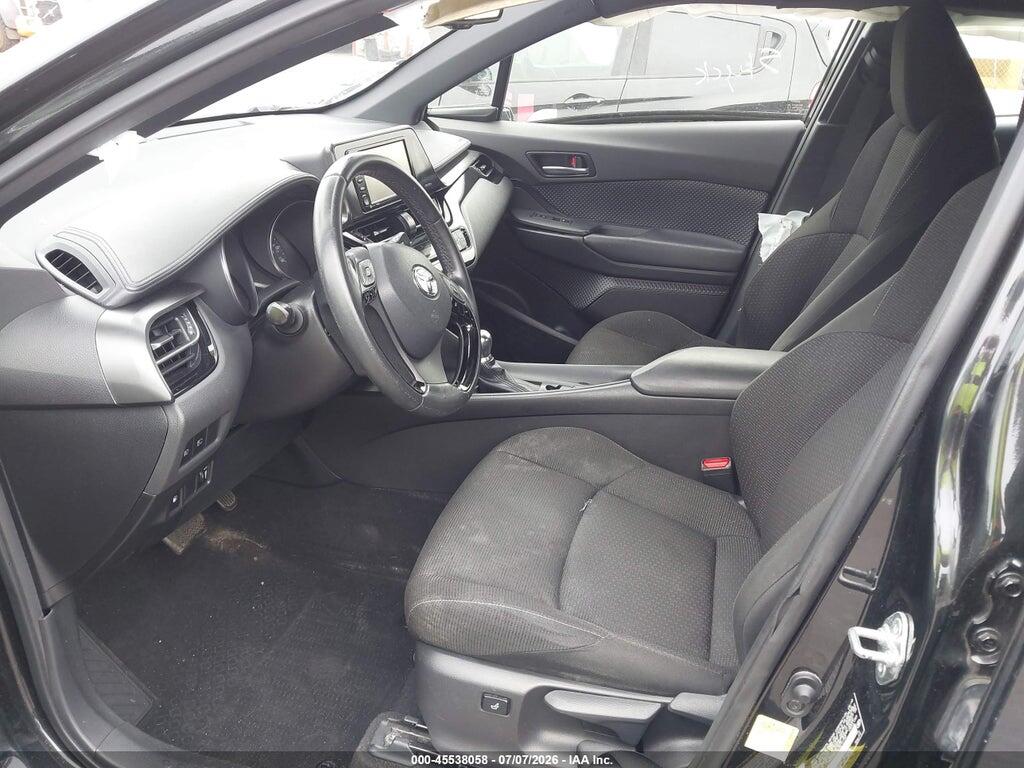 JTNKHMBX2J1010152 2018 TOYOTA C-HR photo no. 5